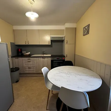 T2 A La Roche-posay, 4 Pers, Wifi, Proche Des Thermes Apartment *